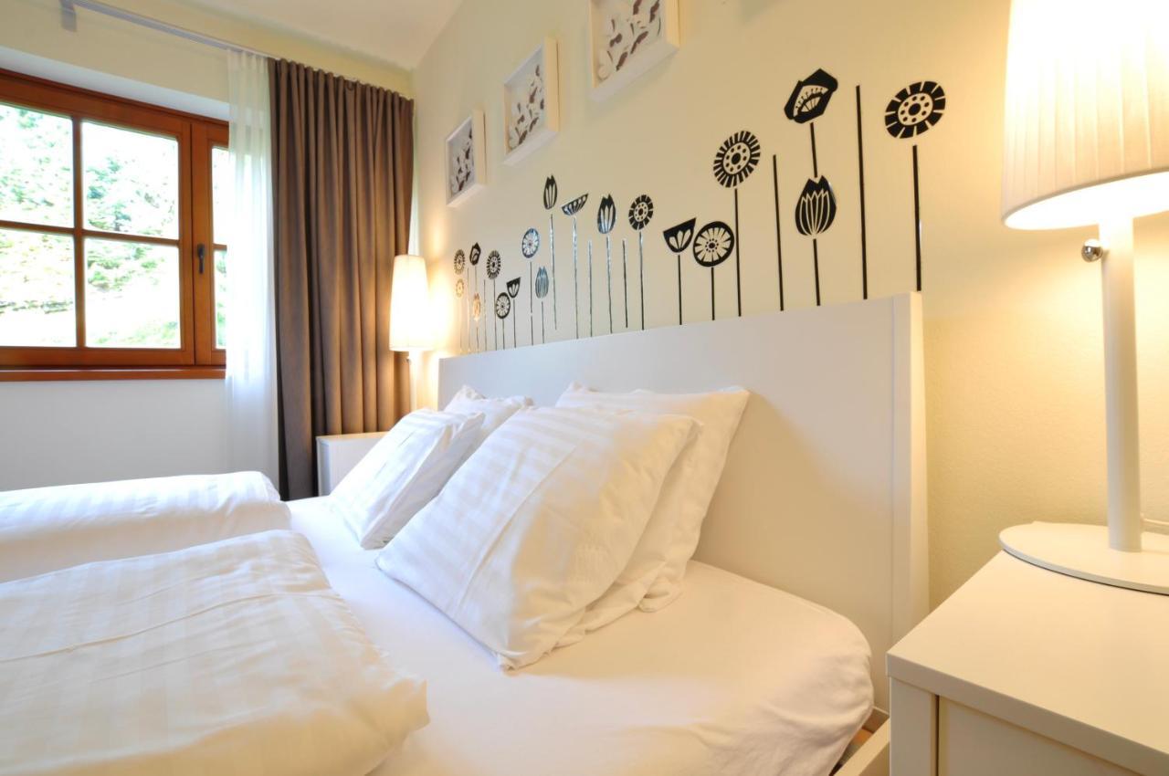 Ski In/Ski Out 2-Bedroom Free Parking Bach  Buitenkant foto