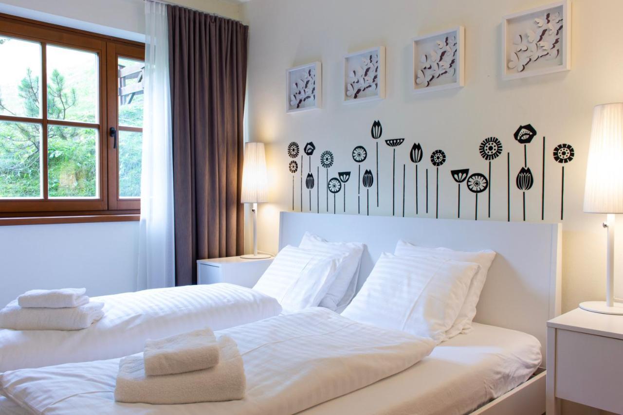 Ski In/Ski Out 2-Bedroom Free Parking Bach  Buitenkant foto